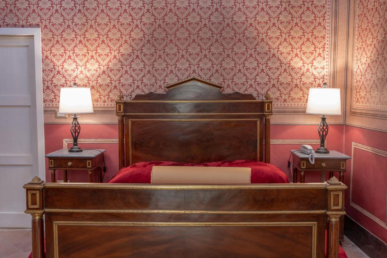 Hotel Il Cavaliere Al Borgo Antico à Copertino Extérieur photo