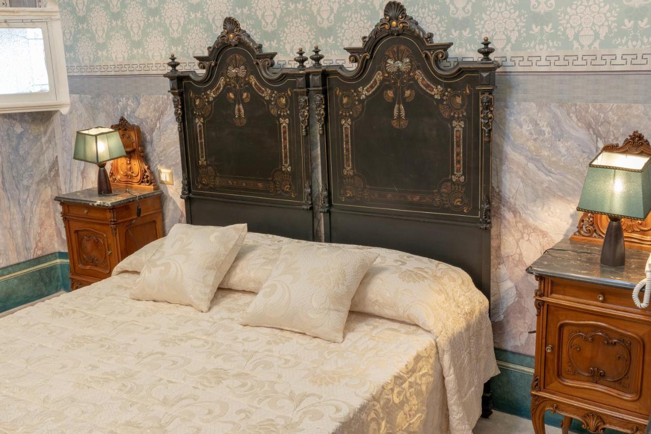 Hotel Il Cavaliere Al Borgo Antico à Copertino Extérieur photo
