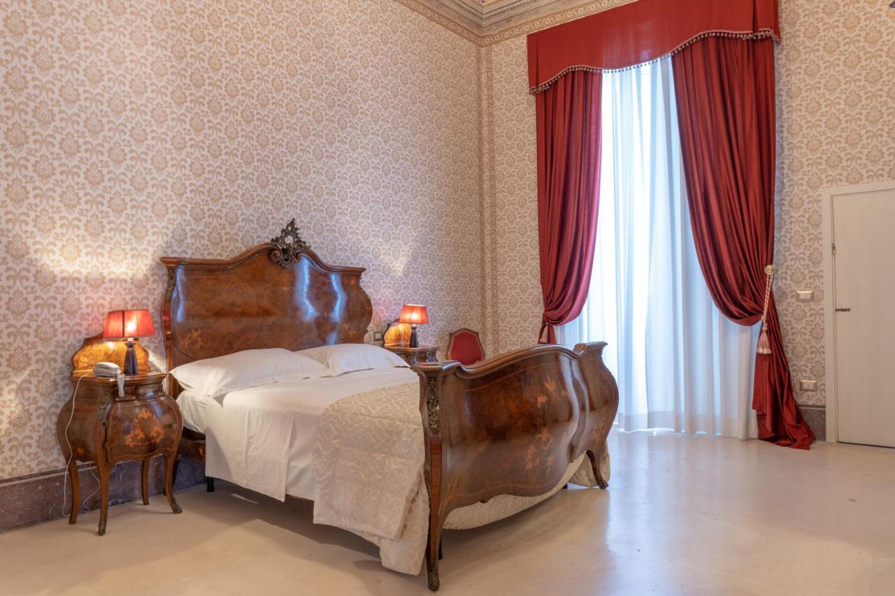Hotel Il Cavaliere Al Borgo Antico à Copertino Extérieur photo