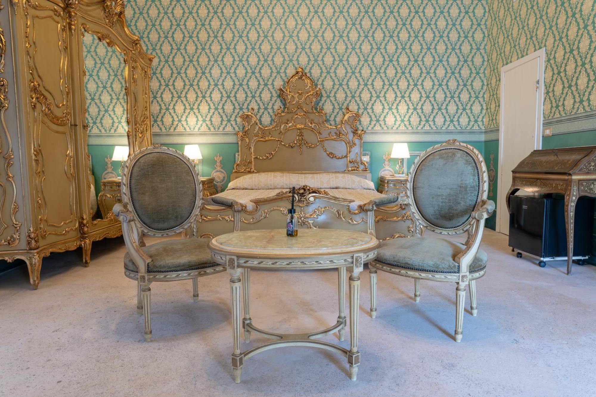Hotel Il Cavaliere Al Borgo Antico à Copertino Extérieur photo